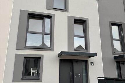 Erstbezug Reihenmittelhaus - Familienfreundlich nahe Regensburg