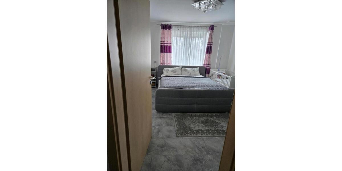Etagenwohnung Neutraubling - 3 Zimmer, 65 m&sup2;, 250.000&euro; | Angebot:27107817