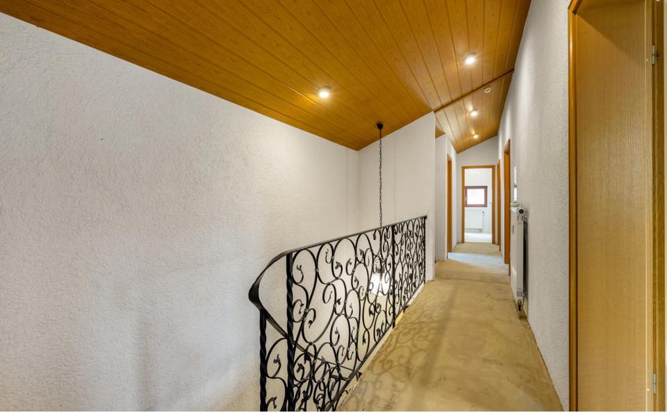 Einfamilienhaus Bad Abbach - 10 Zimmer, 341 m&sup2;, 679.000&euro; | Angebot:26850856