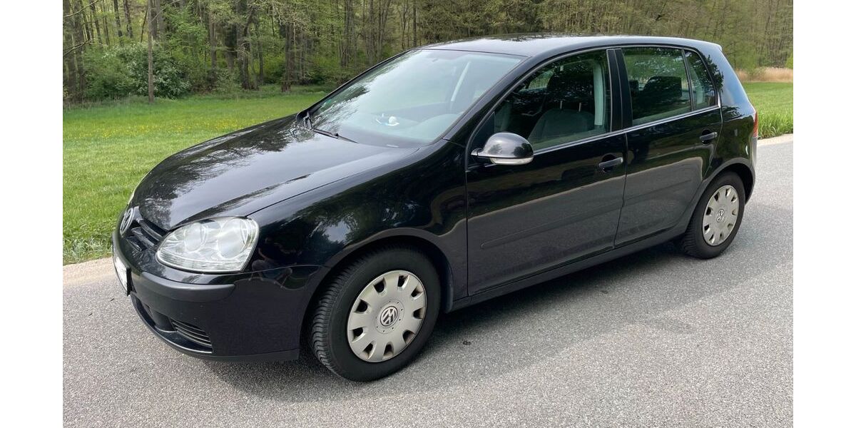 VW Golf 208.000 km 2.399 &euro; Hausen 93345