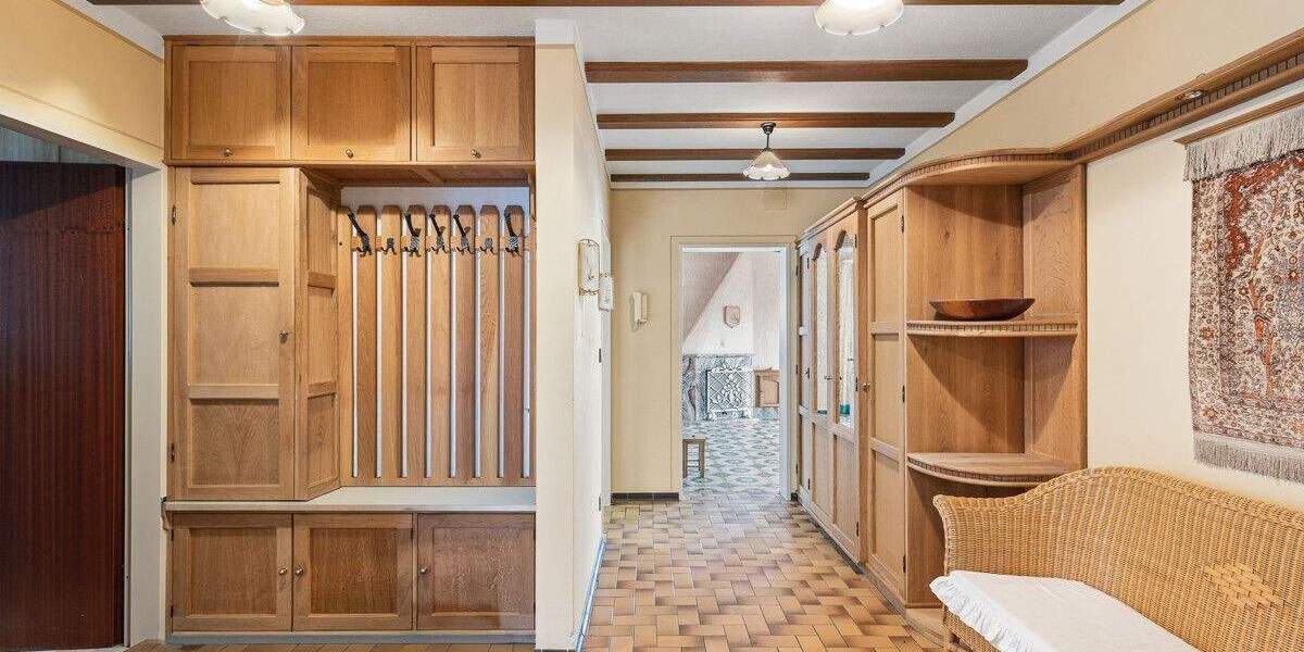 Einfamilienhaus Undorf Undorf - 7 Zimmer, 208 m&sup2;, 599.000&euro; | Angebot:25779834