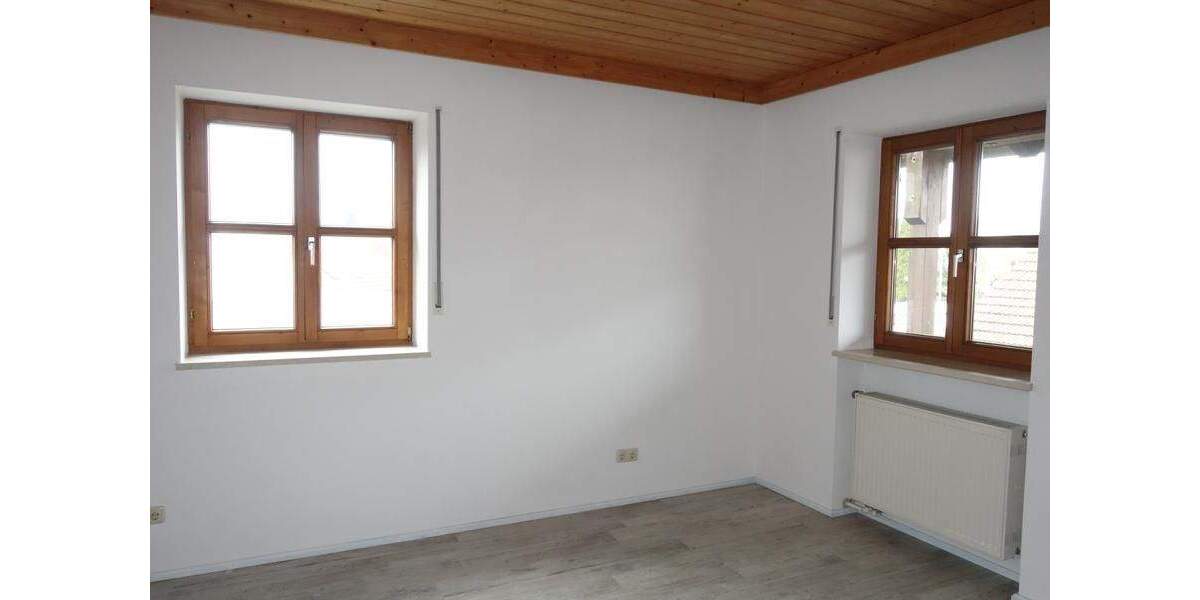 Doppelhaushälfte Laberweinting - 4 Zimmer, 163 m&sup2;, 1.000&euro; | Angebot:25731125