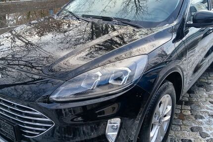 Ford Kuga 61.000 km 19.999 &euro; Regensburg-Bernhardswald 93170