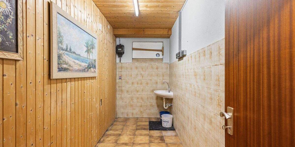 Einfamilienhaus Undorf Undorf - 7 Zimmer, 208 m&sup2;, 599.000&euro; | Angebot:25779834