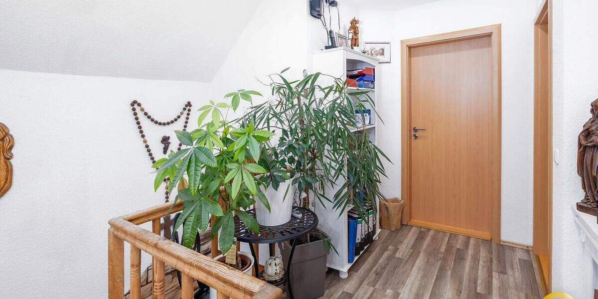 Einfamilienhaus Kelheim - 6 Zimmer, 160 m&sup2;, 550.000&euro; | Angebot:25737539
