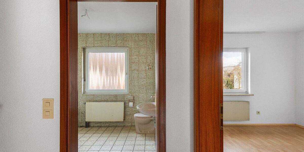 Reihenmittelhaus Regensburg Ostenviertel - 5 Zimmer, 136 m&sup2;, 499.000&euro; | Angebot:25071682