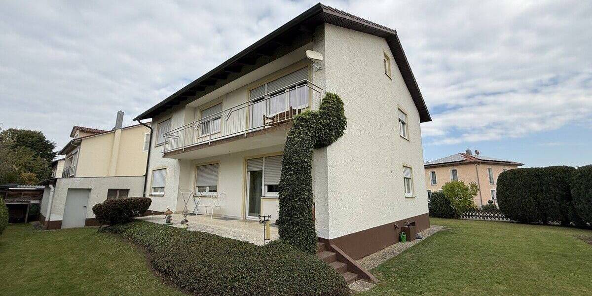 Etagenwohnung Pfatter - 4 Zimmer, 92 m&sup2;, 620&euro; | Angebot:25702556