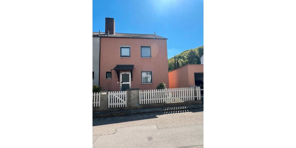 Doppelhaushälfte Tegernheim - 8 Zimmer, 150 m&sup2;, 625.000&euro; | Angebot:20934572