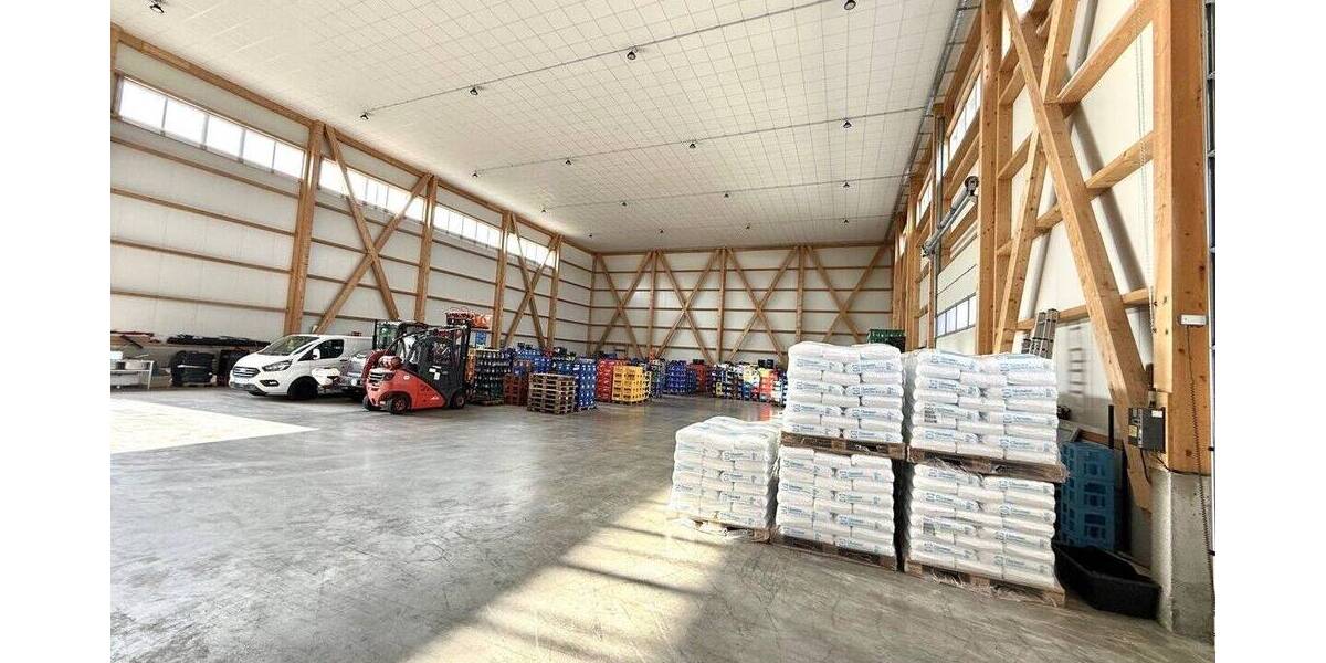 Zentral. Vielseitig. Nutzbar. Moderne Gewerbehalle in Hemau zimmer