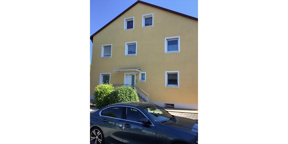 Dachgeschoßwohnung Burglengenfeld - 2 Zimmer, 69 m&sup2;, 530&euro; | Angebot:25715377