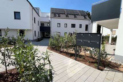 Wohnung Regenstauf - 3 Zimmer, 97 m&sup2;, 1.460&euro; | Angebot:27348922