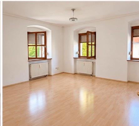 Etagenwohnung Beratzhausen - 7 Zimmer, 120 m&sup2;, 980&euro; | Angebot:27601893