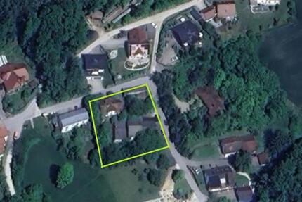 Großes, grünes Grundstück mit Altbau (Wohnhaus und Nebengebäude) zimmer