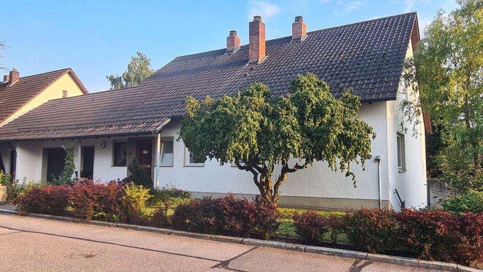 Einfamilienhaus Burglengenfeld - 8 Zimmer, 244 m&sup2;, 450.000&euro; | Angebot:26421540