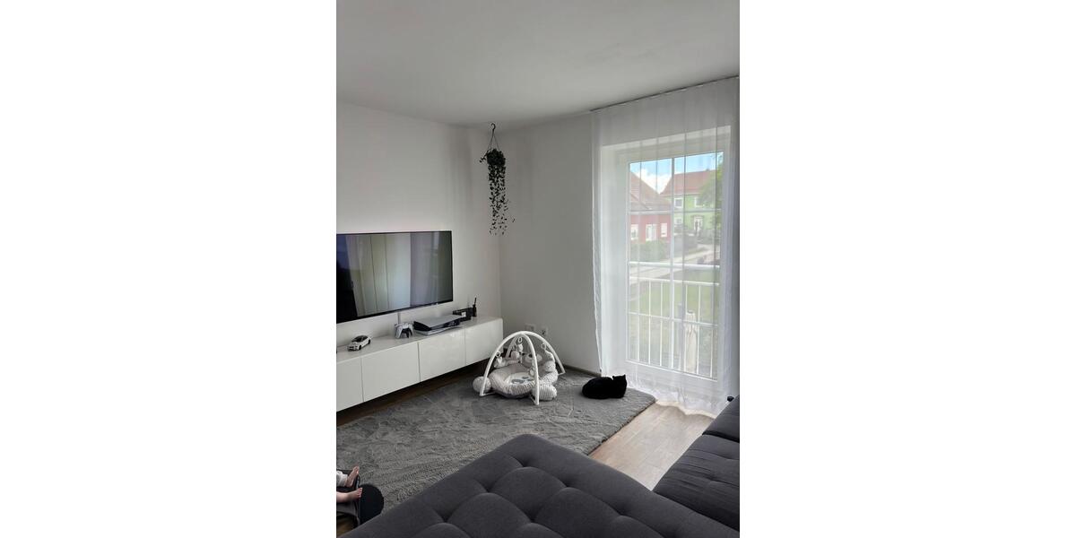 Etagenwohnung Regenstauf - 3 Zimmer, 80 m&sup2;, 1.050&euro; | Angebot:26705037