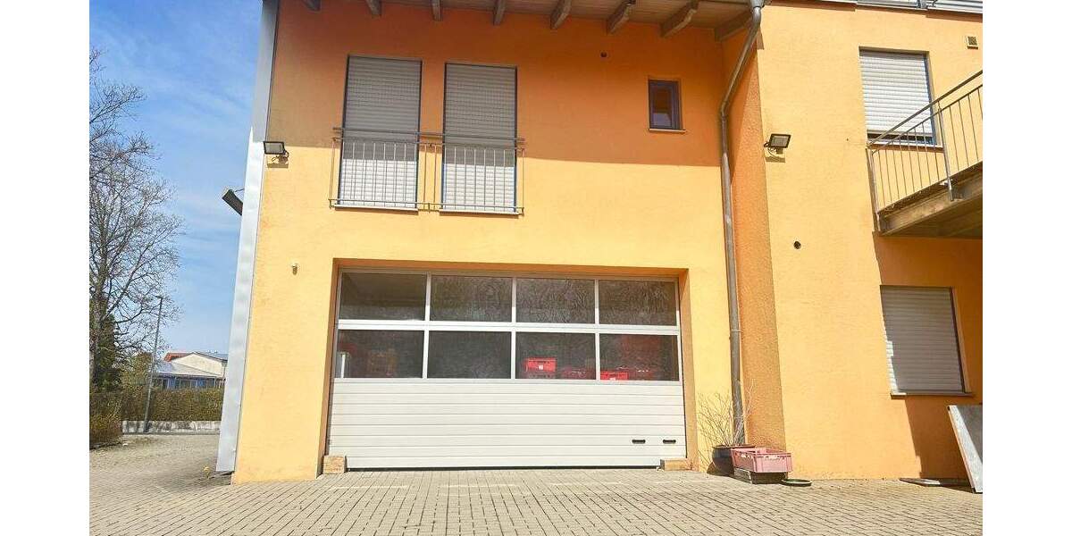 Metzgerei mit Schlachthaus, Laden und riesiger Wohnung zimmer