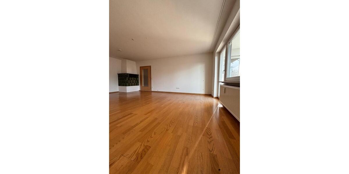 Erdgeschoßwohnung Pentling - 3 Zimmer, 108 m&sup2;, 1.180&euro; | Angebot:26443273
