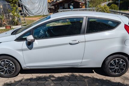 Ford Fiesta 105.000 km 3.100 &euro; Altenthann 93177