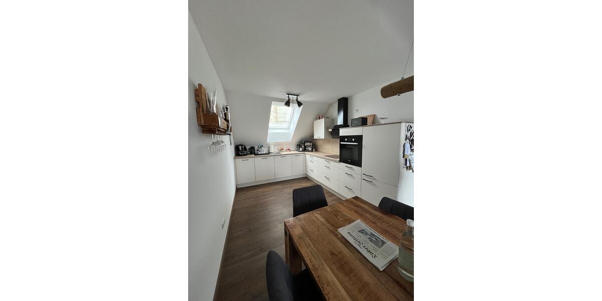 Helle 3,5-Zimmer Dachgeschosswohnung in Sünching mit Dachterrasse 3.5 zimmer