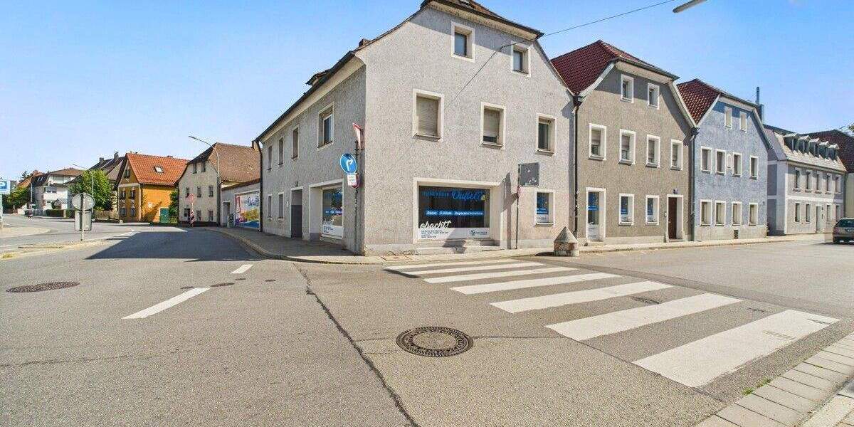 2 x Altstadthäuser mit Entwicklungspotenzial in Regensburg-Steinweg 2 zimmer