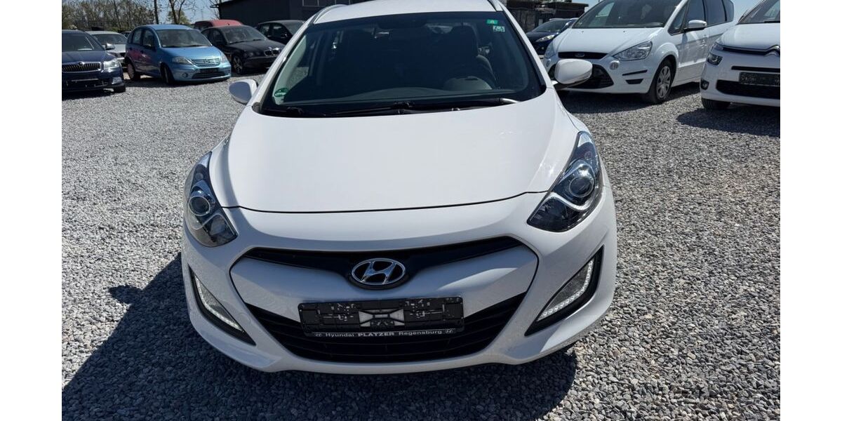 Hyundai i30 142.000 km 5.599 &euro; Regensburg 93055