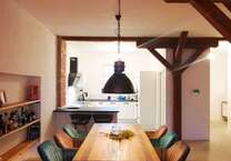 Haus zum Mieten in Obertraubling 2.200 € 223 m²