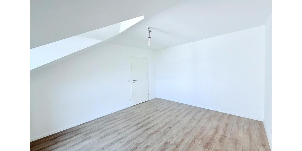 Dachgeschoßwohnung Regensburg Galgenberg - 2 Zimmer, 58 m&sup2;, 930&euro; | Angebot:26413808