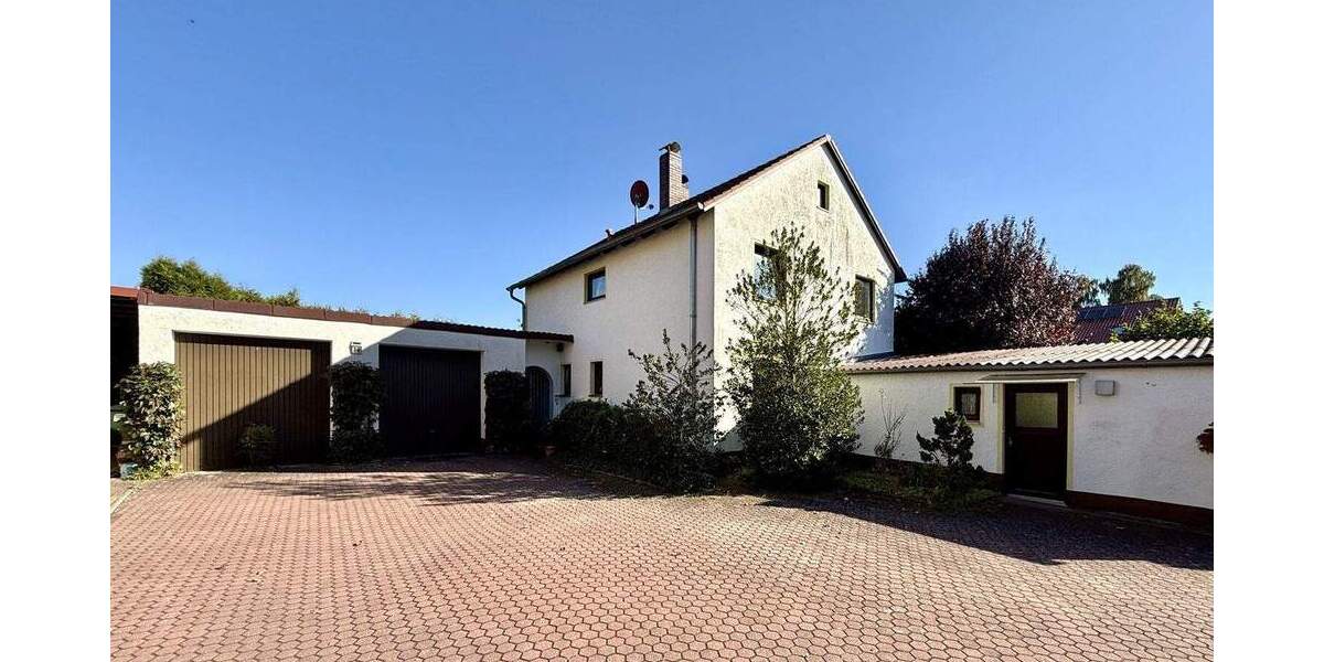 Einfamilienhaus Regensburg Oberisling-Graß - 9 Zimmer, 180 m&sup2;, 545.000&euro; | Angebot:25697116