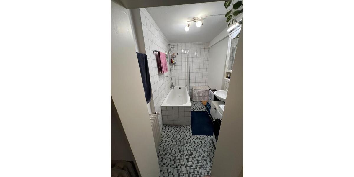 2 Zimmer Wohnung mit Einbauküche 2 zimmer