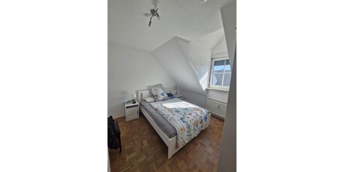 Dachgeschoßwohnung Regensburg Konradsiedlung - 2 Zimmer, 53 m&sup2;, 500&euro; | Angebot:25572088