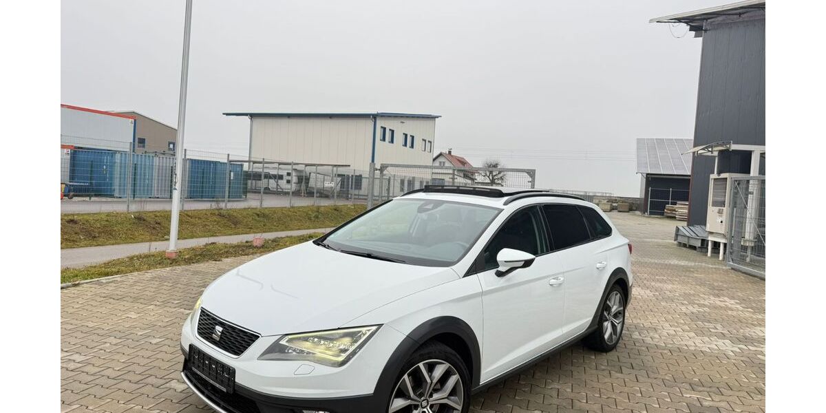 Seat Leon 192.000 km 9.999 &euro; Köfering 93096