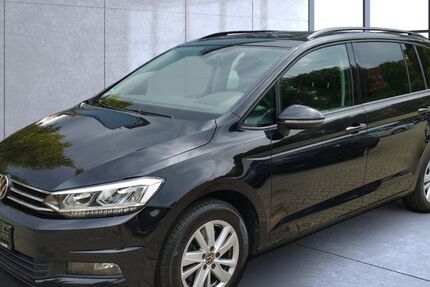 VW Touran 30.900 km 33.190 € Regensburg 93053