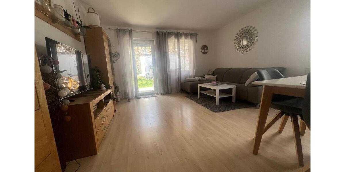 Erdgeschoßwohnung Regenstauf - 3 Zimmer, 82 m&sup2;, 960&euro; | Angebot:26365003