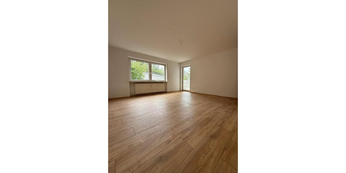 Erdgeschoßwohnung Pentling - 3 Zimmer, 108 m&sup2;, 1.180&euro; | Angebot:26443273