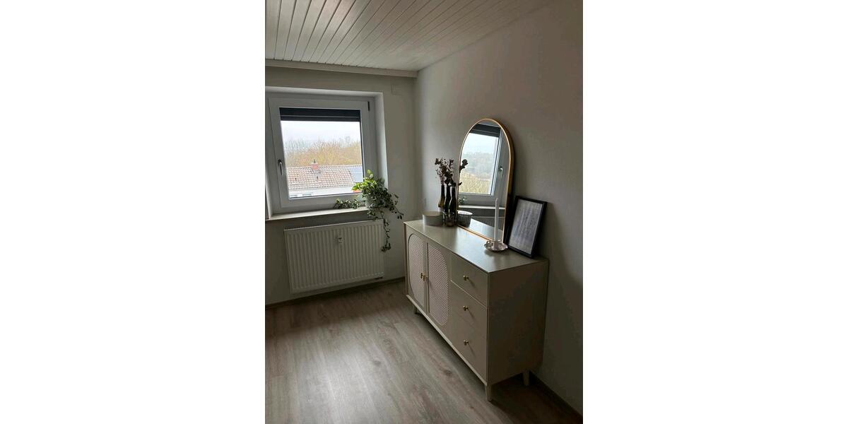 Dachgeschoßwohnung Regensburg Gallingkofen - 3 Zimmer, 45 m&sup2;, 800&euro; | Angebot:25343913