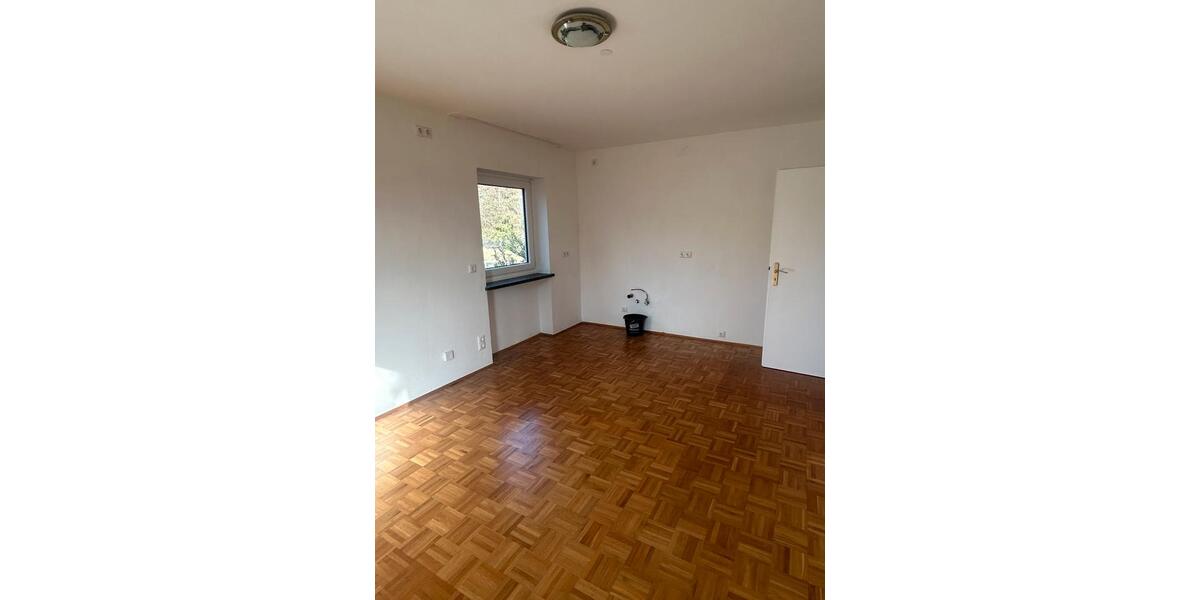 Etagenwohnung Donaustauf - 3 Zimmer, 85 m&sup2;, 1.200&euro; | Angebot:25395580