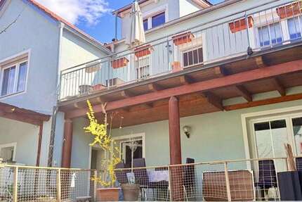 Haus Nittenau - 8 Zimmer, 280 m&sup2;, 719.000&euro; | Angebot:26025128