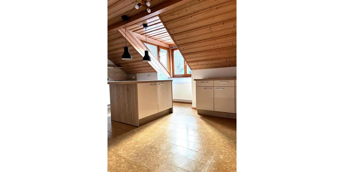 Dachgeschoßwohnung Deuerling - 3 Zimmer, 85 m&sup2;, 1.030&euro; | Angebot:24434060