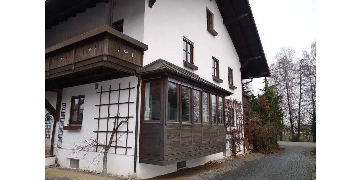 Sonnige gepflegte DHH mit Kachelofen und Garage 4 zimmer