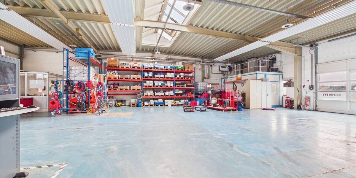 Gewerbeobjekt Neutraubling - 1.641.600&euro; | Angebot:25929471