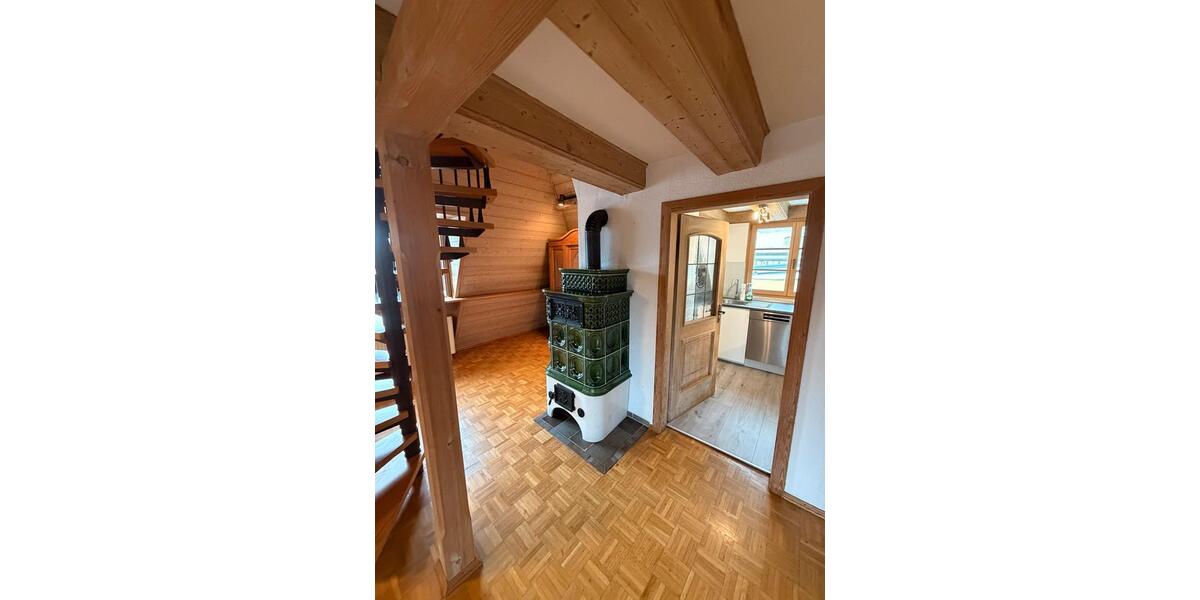 Möblierte 2-Zimmer-Galeriewohnung im Dachgeschoss in Regensburg 2 zimmer