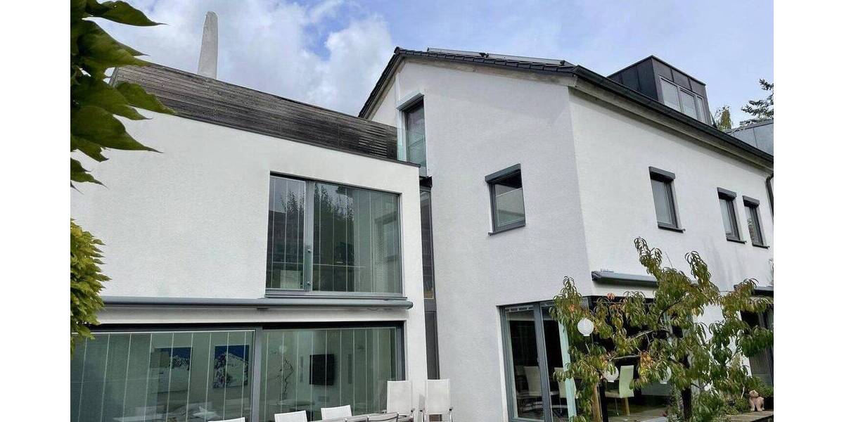 Doppelhaushälfte Regensbsurg Westenviertel - 7 Zimmer, 220 m&sup2;, 1.599.000&euro; | Angebot:26816371
