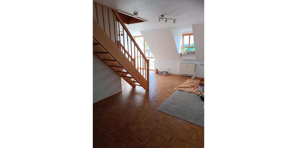 Dachgeschoßwohnung Burglengenfeld - 3 Zimmer, 100 m&sup2;, 899&euro; | Angebot:26420340