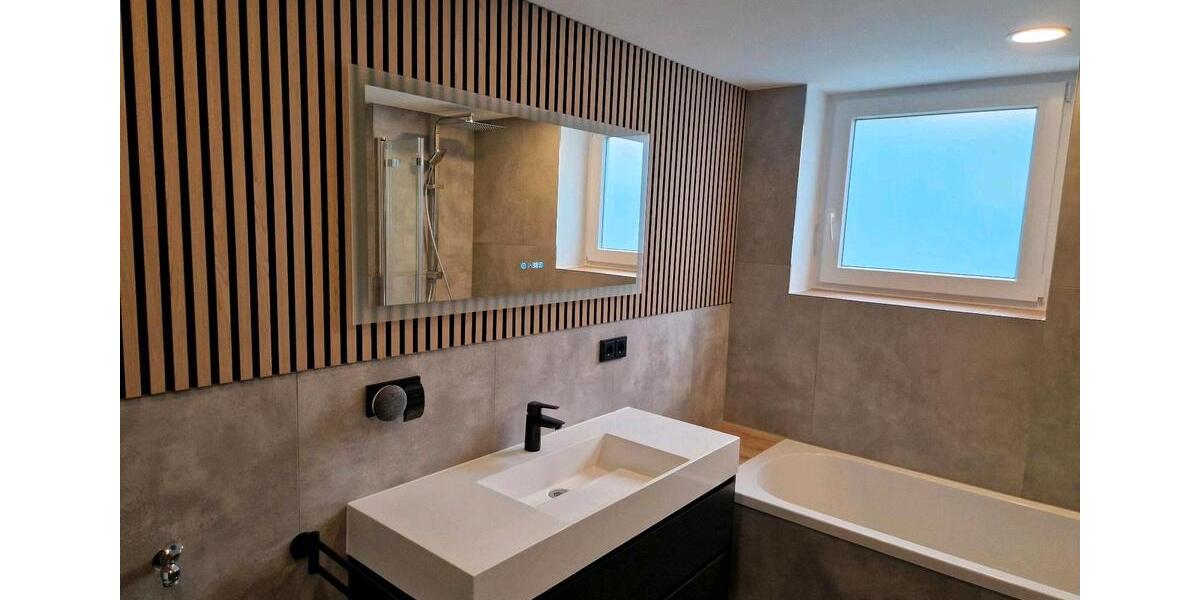 Etagenwohnung Pentling - 4 Zimmer, 123 m&sup2;, 1.070&euro; | Angebot:26237302