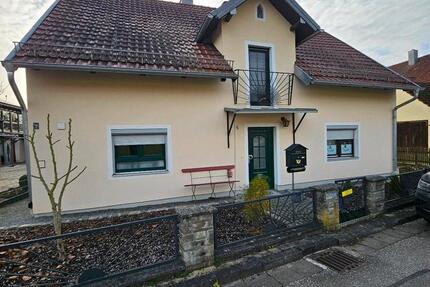 Gepflegtes Einfamilienhaus im Grünen mit großem Grundstück 6 zimmer