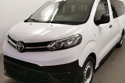 Toyota Proace (Verso) 91.055 km 24.990 &euro; Regensburg 93057