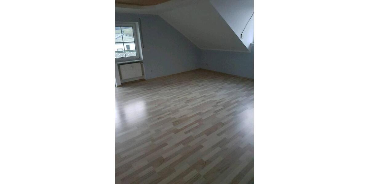 Dachgeschoßwohnung Walderbach - 4 Zimmer, 120 m&sup2;, 750&euro; | Angebot:26303073