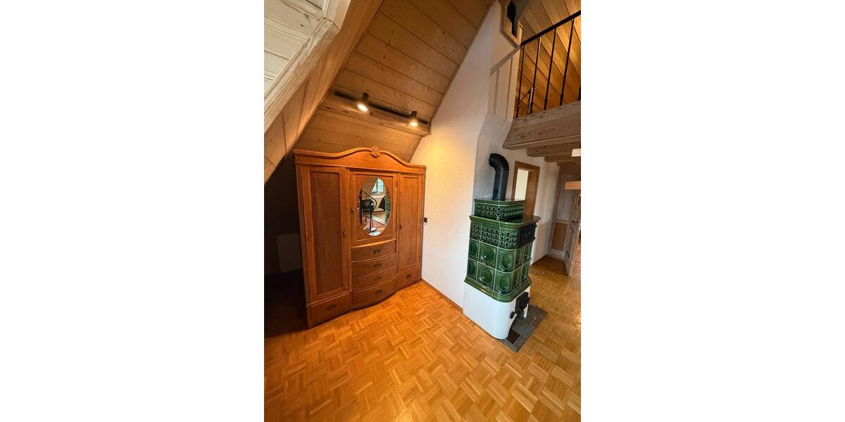 Möblierte 2-Zimmer-Galeriewohnung im Dachgeschoss in Regensburg 2 zimmer