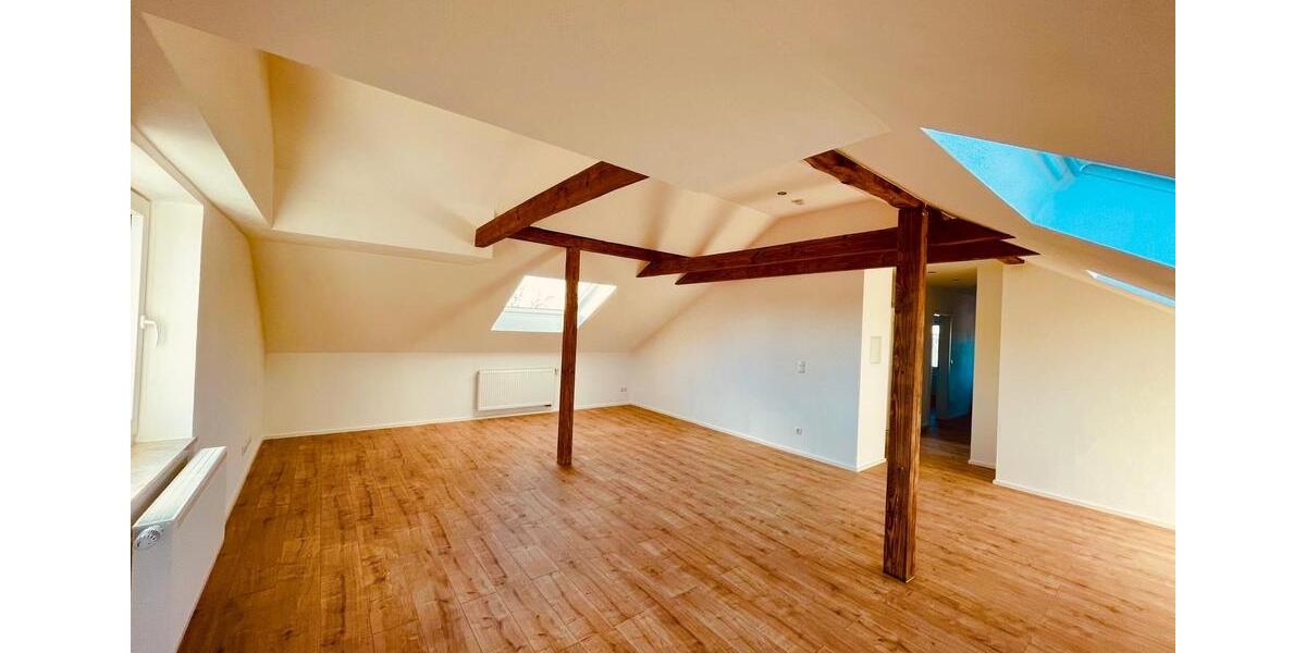 Dachgeschoßwohnung Maxhütte-Haidhof Haidhof - 3 Zimmer, 74 m&sup2;, 870&euro; | Angebot:24624952