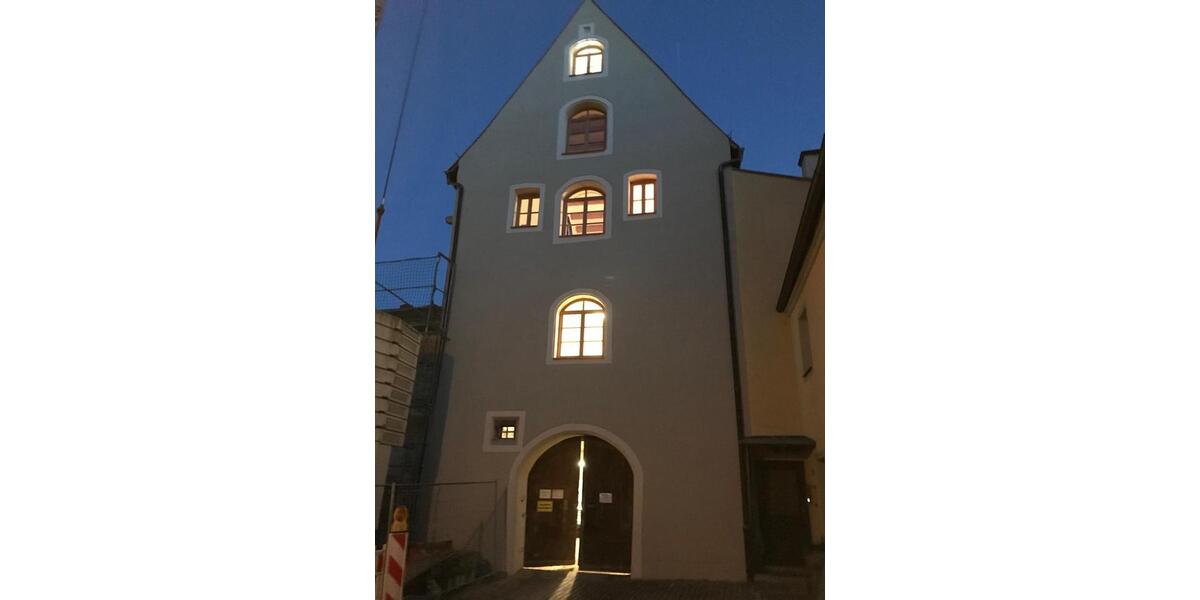 Einfamilienhaus Regensburg Kumpfmühl - 5 Zimmer, 260 m&sup2;, 3.500&euro; | Angebot:27620950